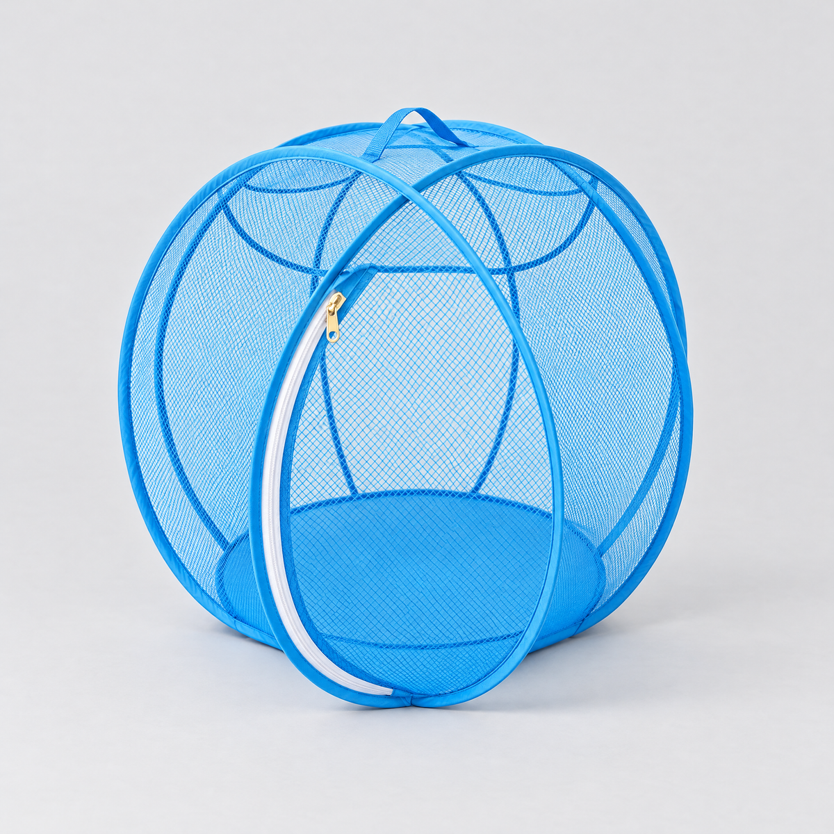 The Meowtside Ball in Sky Blue